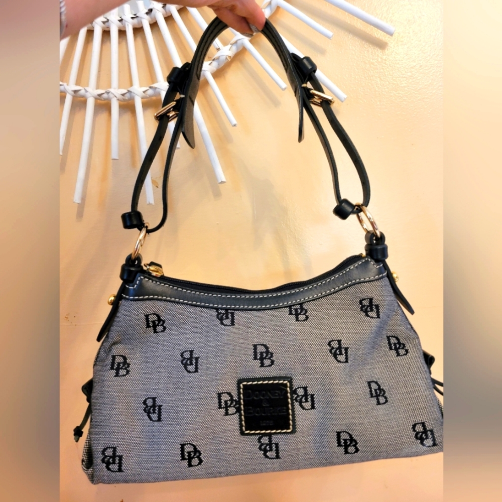 Dooney bourke purse